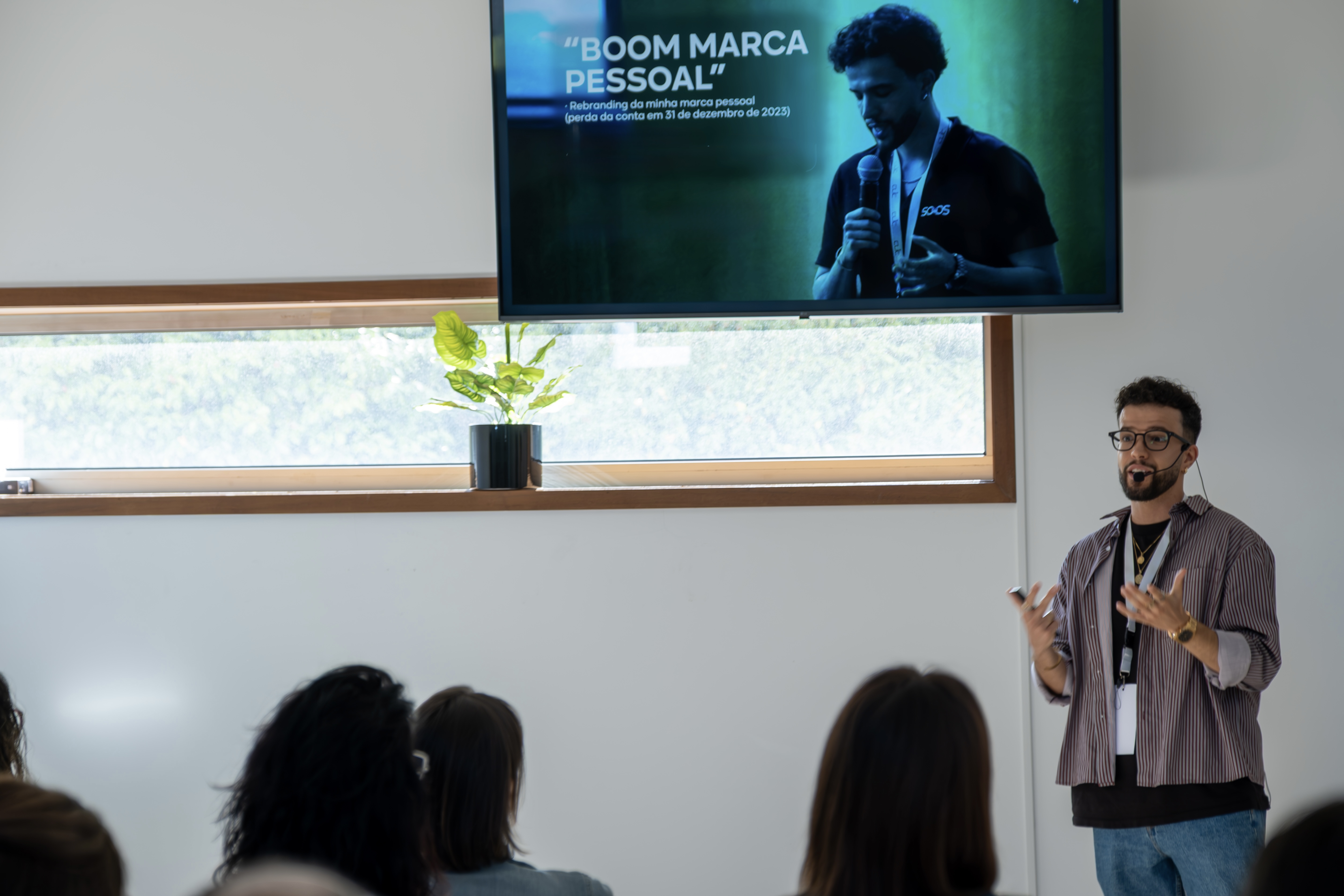 João Teixeira a falar para o público